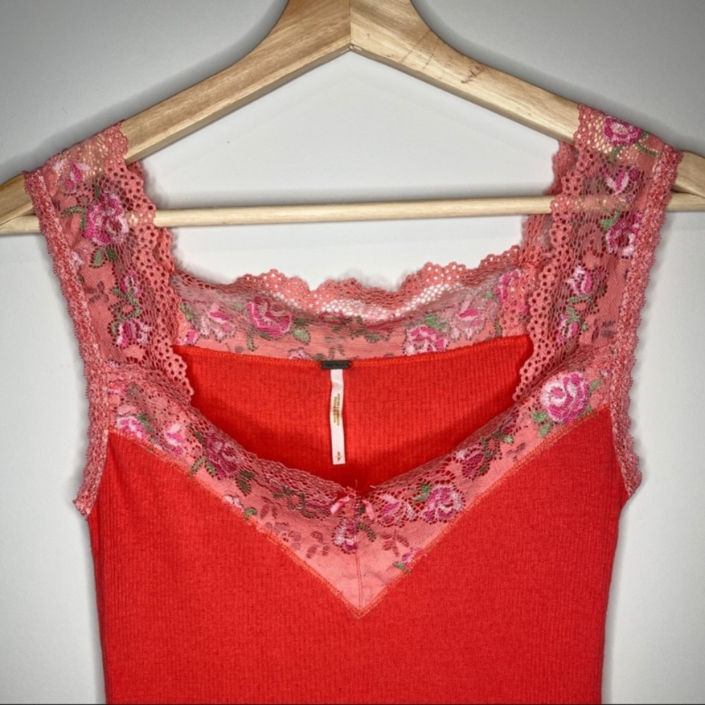 Y2K Free People Coral Ribbed Lace Neckline Tank Top - Picture 4 of 9